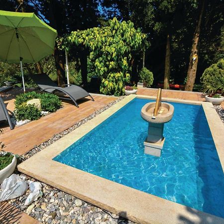 2 Bedroom Awesome Apartment In Portoroz Bagian luar foto