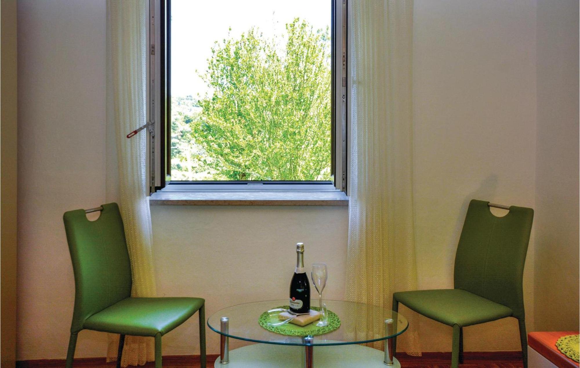 2 Bedroom Awesome Apartment In Portoroz Bagian luar foto
